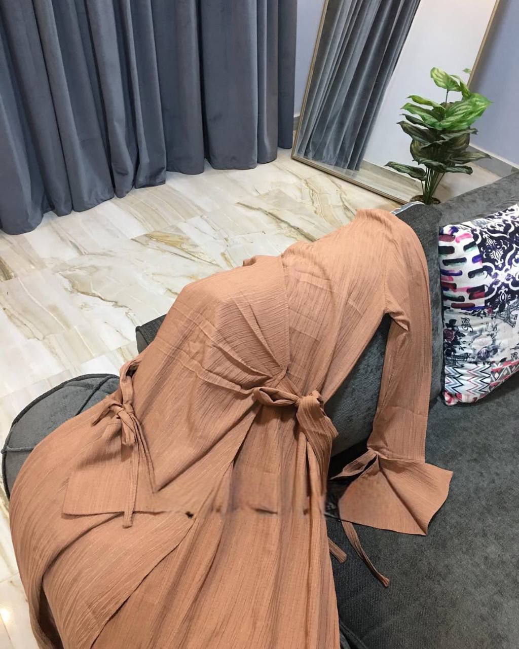 دريس لف اسود بيج